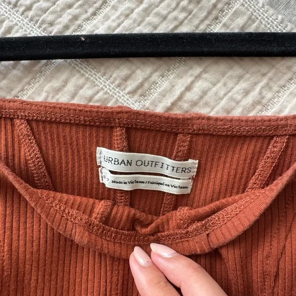Urban Outfitters Terracotta Off-Shoulder Blouse - Picture 2 of 2